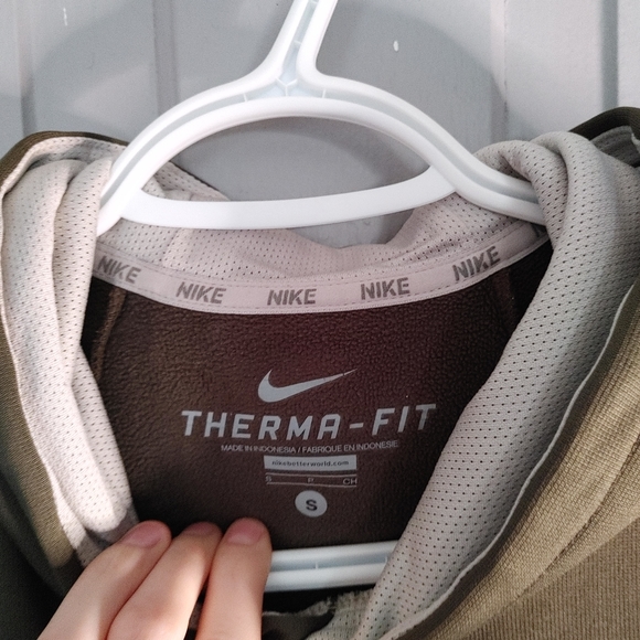 COPY - 2/$40 Nike Thermafit Hoodie - Picture 2 of 4